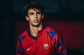 扑克里哪些牌不值得玩（扑克中哪些手牌不该入局）